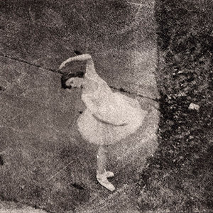 danseuse-varsovie-au-bord-de-l-eau-bromoil