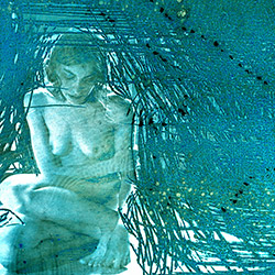 autoportrait-femme-qui-pleure-de-la-glace-mordacage-et-peinture